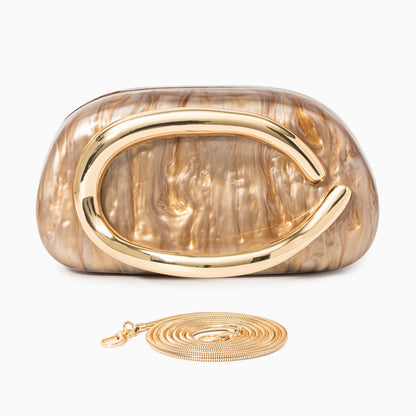 Elena – Bolso estructurado con detalle metálico
