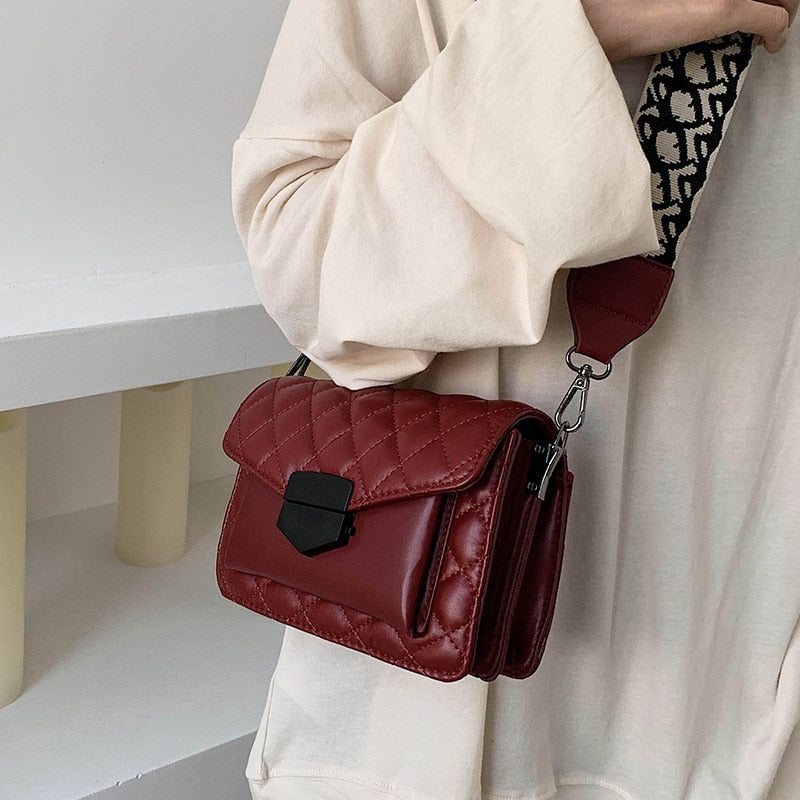 Aitana – Bolso acolchado con cadena