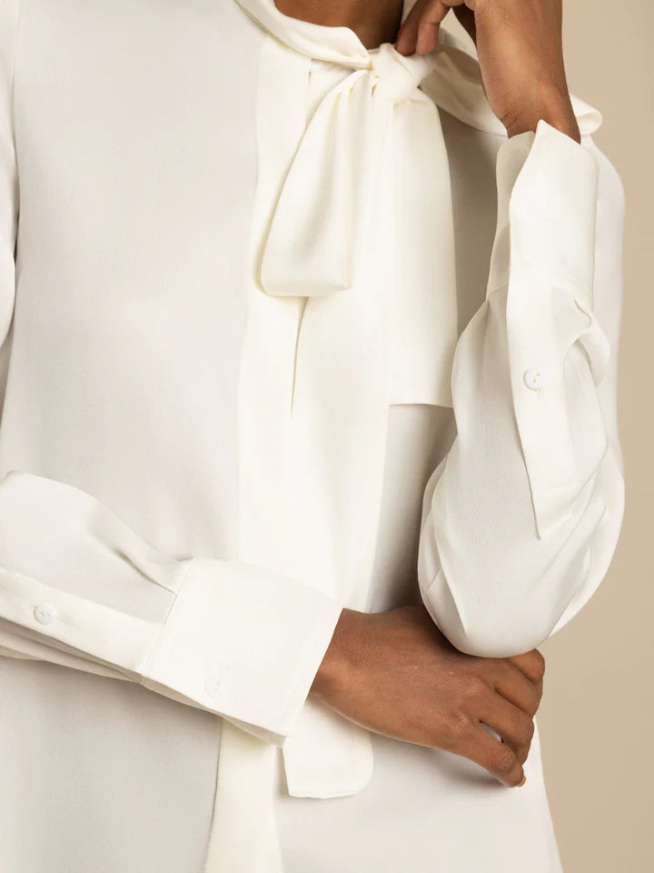 Camisa Satinada Cuello Pañuelo